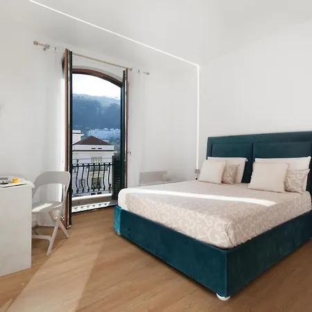 Apartment Sara Luxury 1 *
